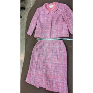 Women's pink pastel tweed suit by Sara Campbell  size approx 8/10
